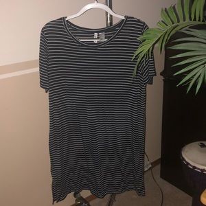 H&M short sleeve tshirt dress